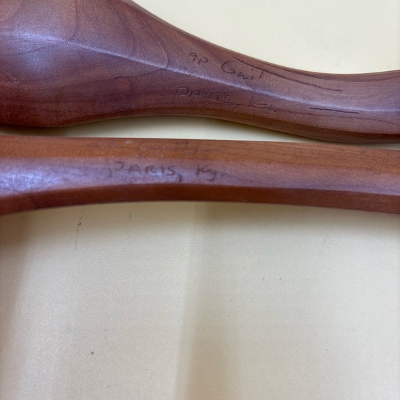 Vintage cherry wood hand carved spoons signed Paris, Ky, thanksgiving - Picture 5 of 10